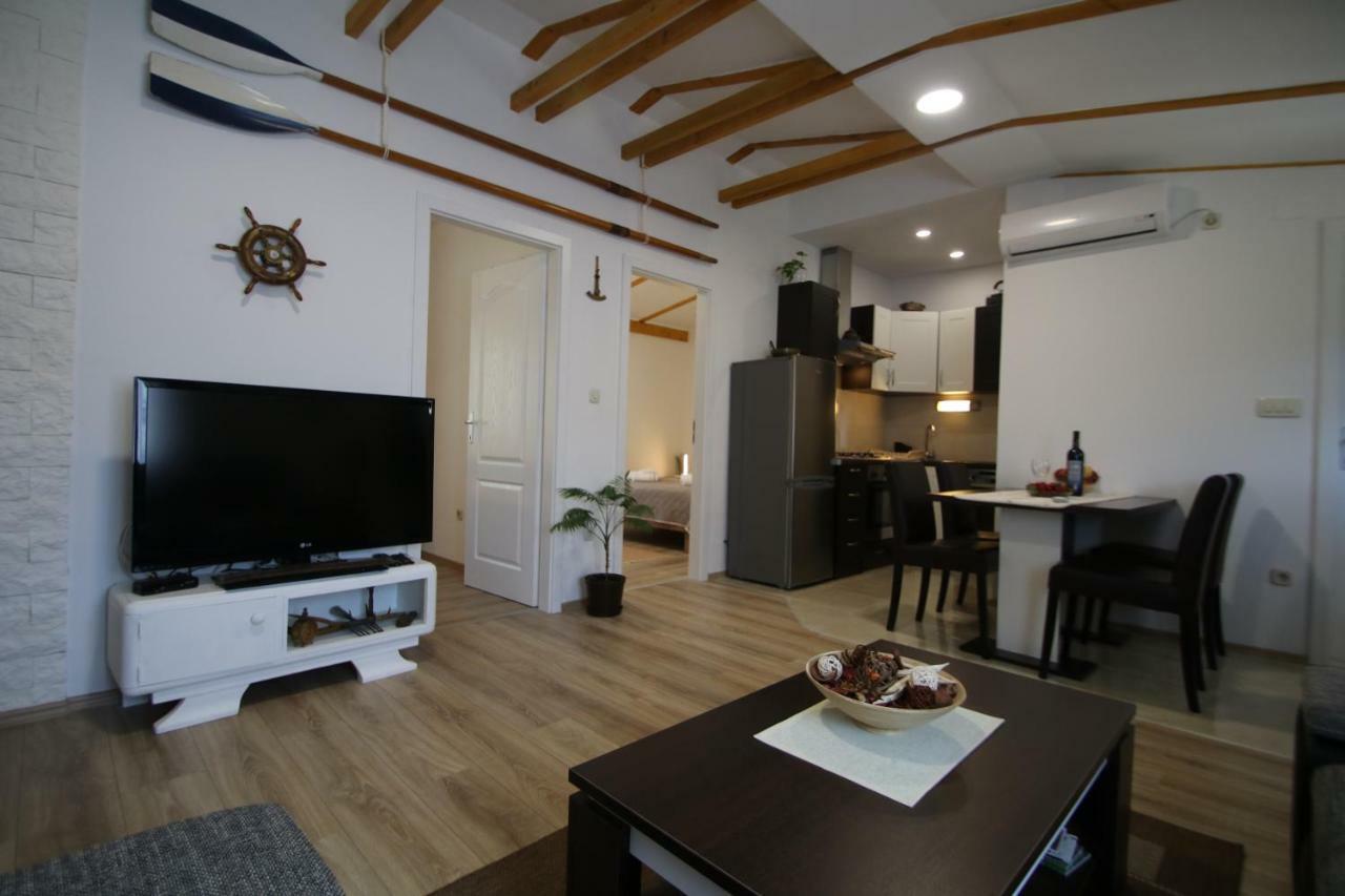 Oak House Vila Zadvarje Exterior foto
