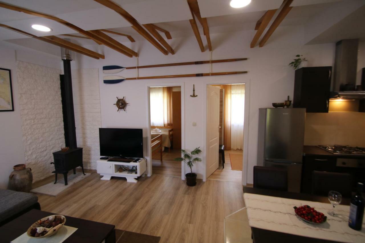 Oak House Vila Zadvarje Exterior foto